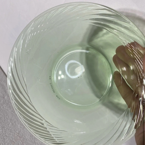 PYREX Spring Green Festiva Swirl Shallow Bowls x2 - Picture 9 of 10